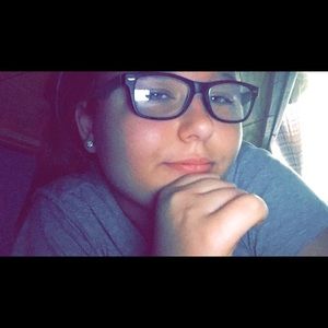 Meet your Posher, Danica